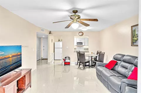 4127 NW 88th Ave #102, Coral Springs, FL 33065