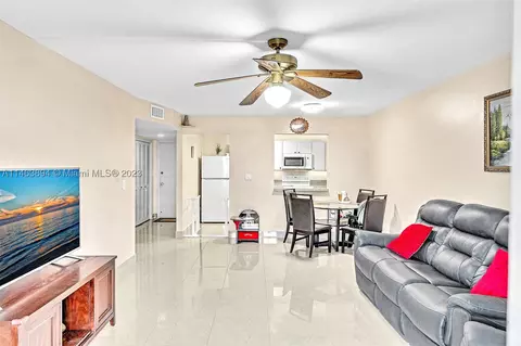 4127 NW 88th Ave #102, Coral Springs, FL 33065