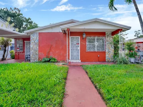3240 Thomas Ave, Miami, FL 33133