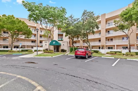 9587 Weldon Cir #B404, Tamarac, FL 33321