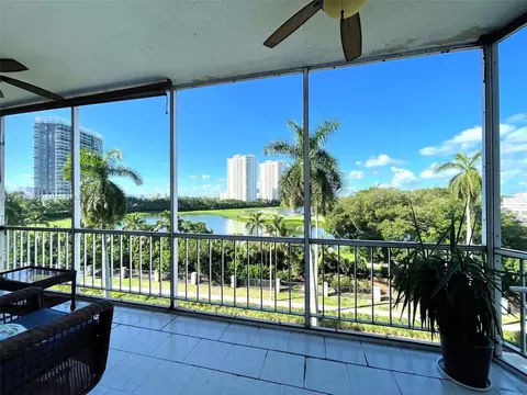 400 Diplomat Pkwy #605, Hallandale Beach, FL 33009