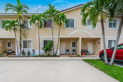 13921 SW 175th Ter, Miami, FL 33177