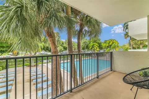 3200 Port Royale Dr N #204, Fort Lauderdale, FL 33308