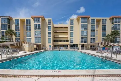 Undisclosed, Sunny Isles Beach, FL 33160