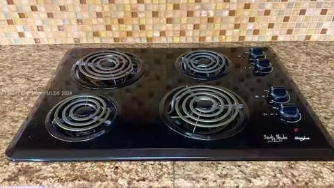 Kitchen - 440 E 23rd St #1402, Hialeah, FL 33013 photo 5 of 8