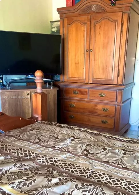 Bedroom - 440 E 23rd St #1402, Hialeah, FL 33013 photo 4 of 4