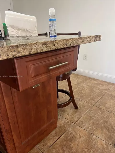 Bath - 440 E 23rd St #1402, Hialeah, FL 33013 photo 1 of 7