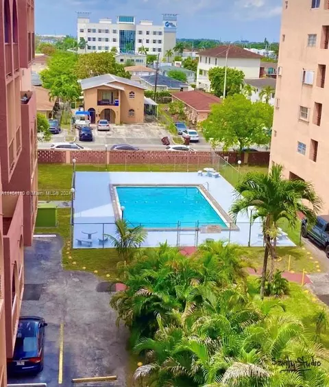 Exterior - 440 E 23rd St #1402, Hialeah, FL 33013 photo 1 of 4