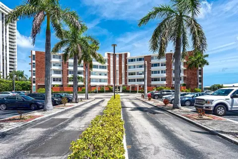 1700 NE 105th St #514, Miami Shores, FL 33138