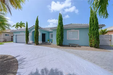 17642 NW 87th Pl, Hialeah, FL 33018