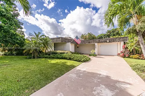 5208 Buttonwood Ct, Tamarac, FL 33319