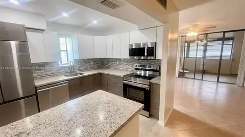 20341 NE 30th Ave #106-6, Aventura, FL 33180