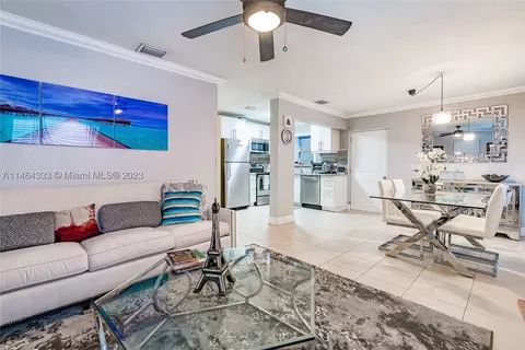 168 SW 3rd Ct, Deerfield Beach, FL 33441
