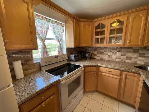 1600 Tallwood Ave #407, Hollywood, FL 33021