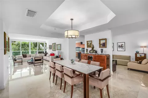 19955 NE 38th Ct #604, Aventura, FL 33180