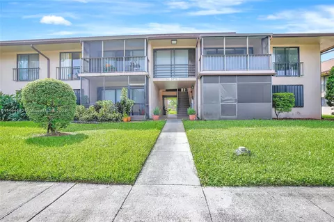 5771 Washington St #H23, Hollywood, FL 33023