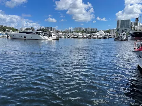 2011 NW 14th St, Miami, FL 33125