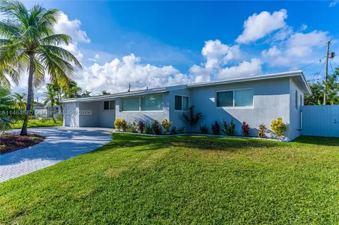 9771 Haitian Dr, Cutler Bay, FL 33189
