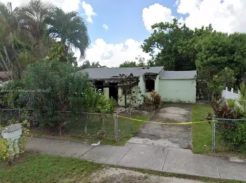 1468 NW 100th St, Miami, FL 33147
