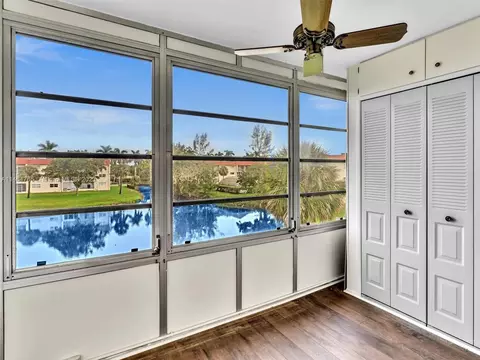 3071 E Sunrise Lakes Dr #301, Sunrise, FL 33322