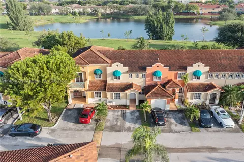 7025 NW 173rd Dr #2202, Hialeah, FL 33015
