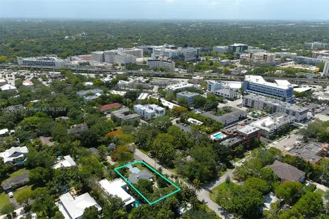 7601 SW 59th Ct, South Miami, FL 33143