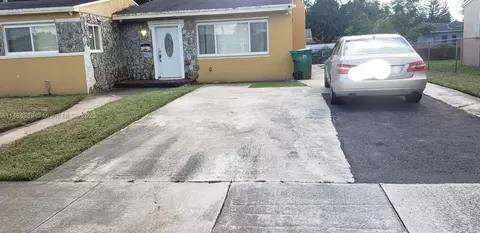 2420 NW 179th Ter, Miami Gardens, FL 33056