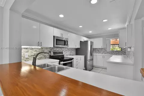 3556 Estepona Ave #20-S-1, Doral, FL 33178
