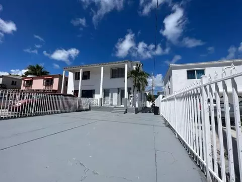 711 85th St, Miami Beach, FL 33141