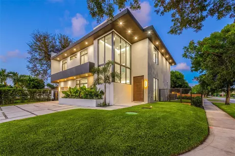 1875 NE 193rd St, Miami, FL 33179