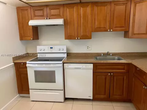 8350 Sands Point Blvd #E209, Tamarac, FL 33321
