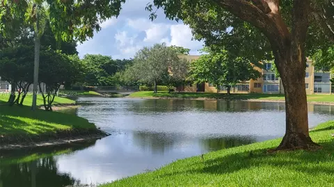6051 NW 61st Ave #201, Tamarac, FL 33319