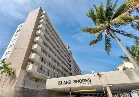 2903 N Miami Beach Blvd #906, North Miami Beach, FL 33160
