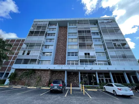 16850 S Glades Dr #2J, North Miami Beach, FL 33162