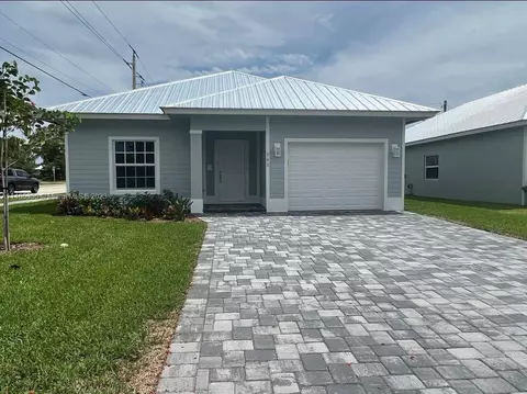 940 SE 6th St, Stuart, FL 34994