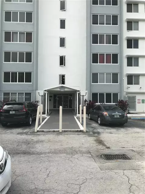 9001 SW 77th Ave #C305, Miami, FL 33156