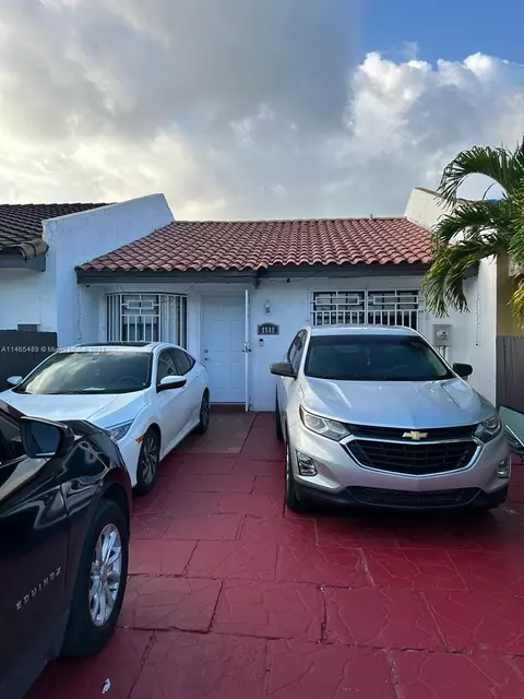 8888 NW 119th St, Hialeah Gardens, FL 33018