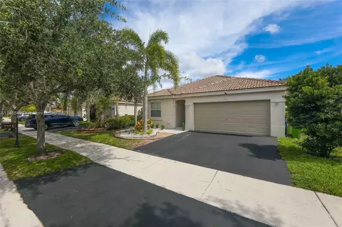 1612 Zenith Way #1612, Weston, FL 33327