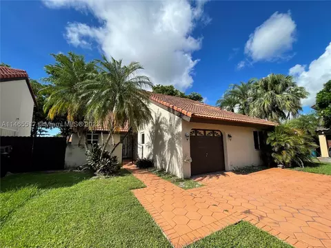 12721 SW 62nd Ter, Miami, FL 33183