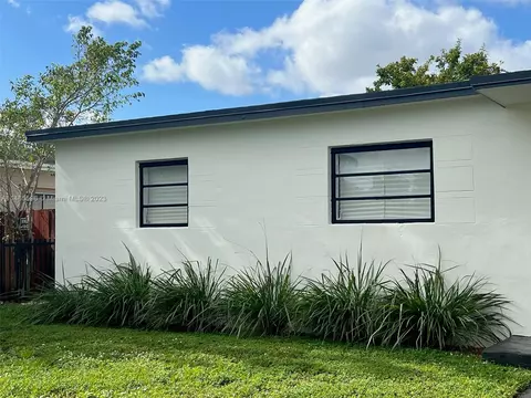15720 NE 14th Ct, North Miami Beach, FL 33162