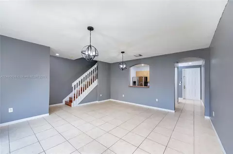 2265 NE 42nd Cir, Homestead, FL 33033