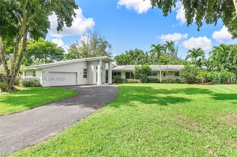 9501 NW 44th Pl, Coral Springs, FL 33065