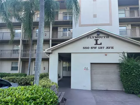 550 SW 137th Ave #206L, Pembroke Pines, FL 33027