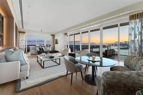 800 S Pointe Dr #1504, Miami Beach, FL 33139