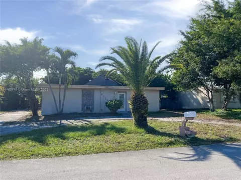 6719 Boston Dr, Lake Worth, FL 33462