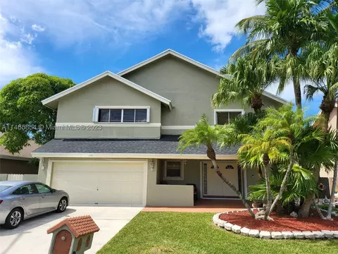 730 NW 207th Ter, Pembroke Pines, FL 33029