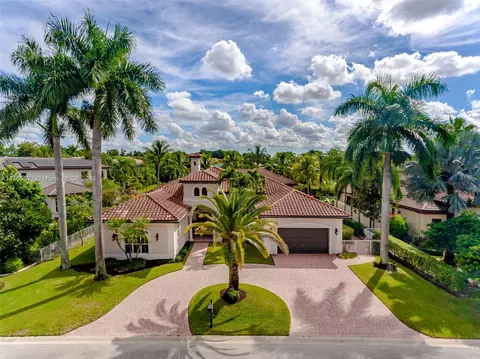 575 W Enclave Cir W, Pembroke Pines, FL 33027
