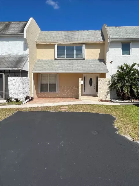 1209 Seaview, North Lauderdale, FL 33068
