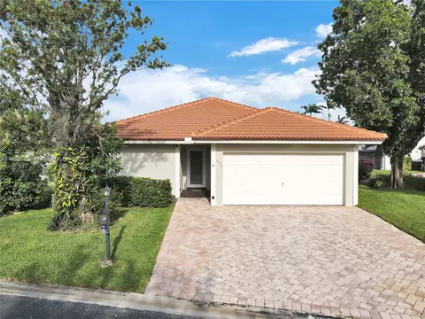 1792 Riverwood Ln, Coral Springs, FL 33071