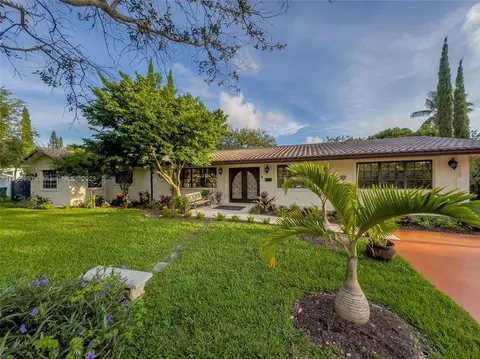 8350 SW 149th Dr, Palmetto Bay, FL 33158